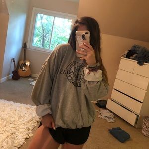 gray sweatshirt